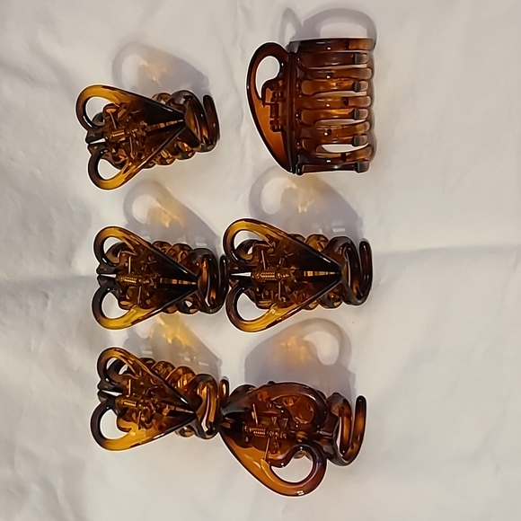 Clips for hair - Picture 1 of 1
